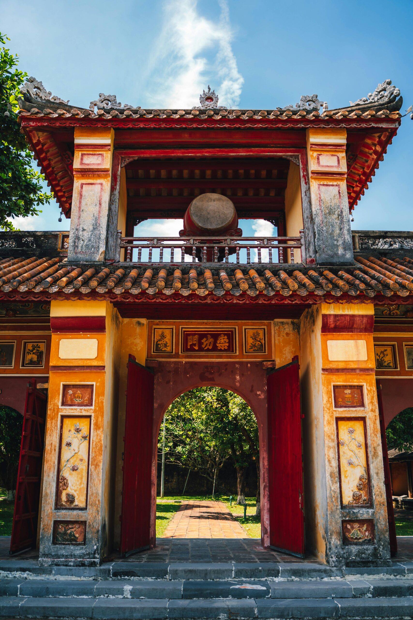 Meridian Gate huecodo