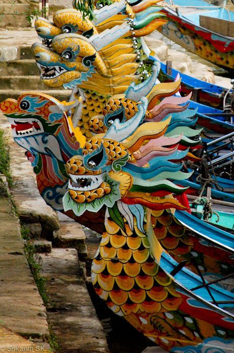 Colorful boats on Perfume River huecodo