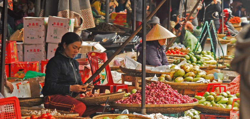 Dong Ba Market