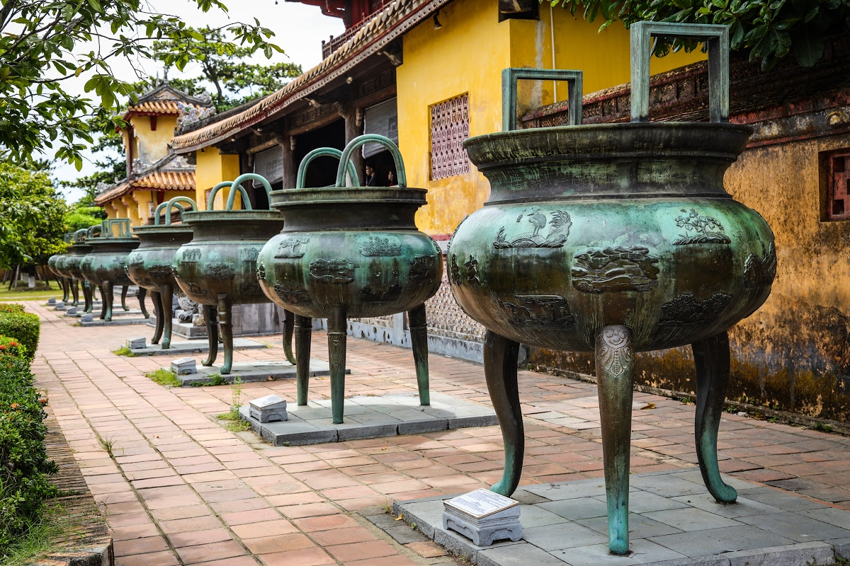 Nine Dynastic Urns