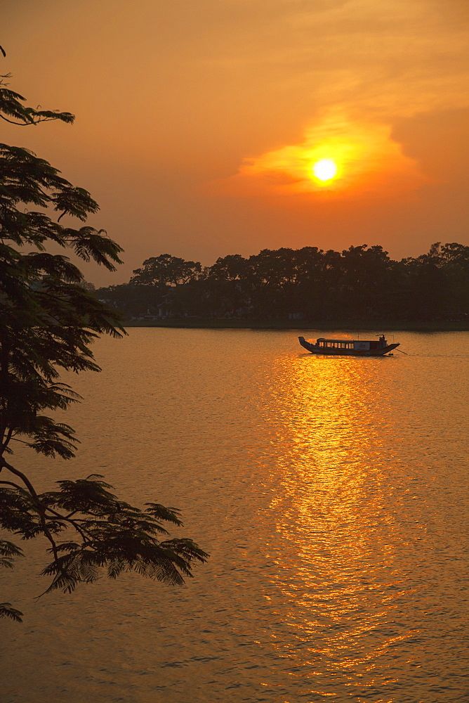 history Perfume River huecodo